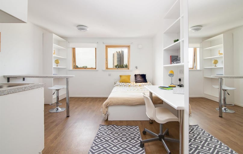 Herne Hill, Brixton, London - Image 1